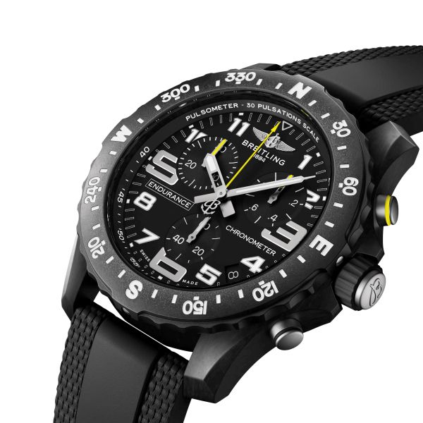 Montre Breitling Professional Endurance Pro quartz cadran noir bracelet caoutchouc noir 44 mm X82310E51B1S2