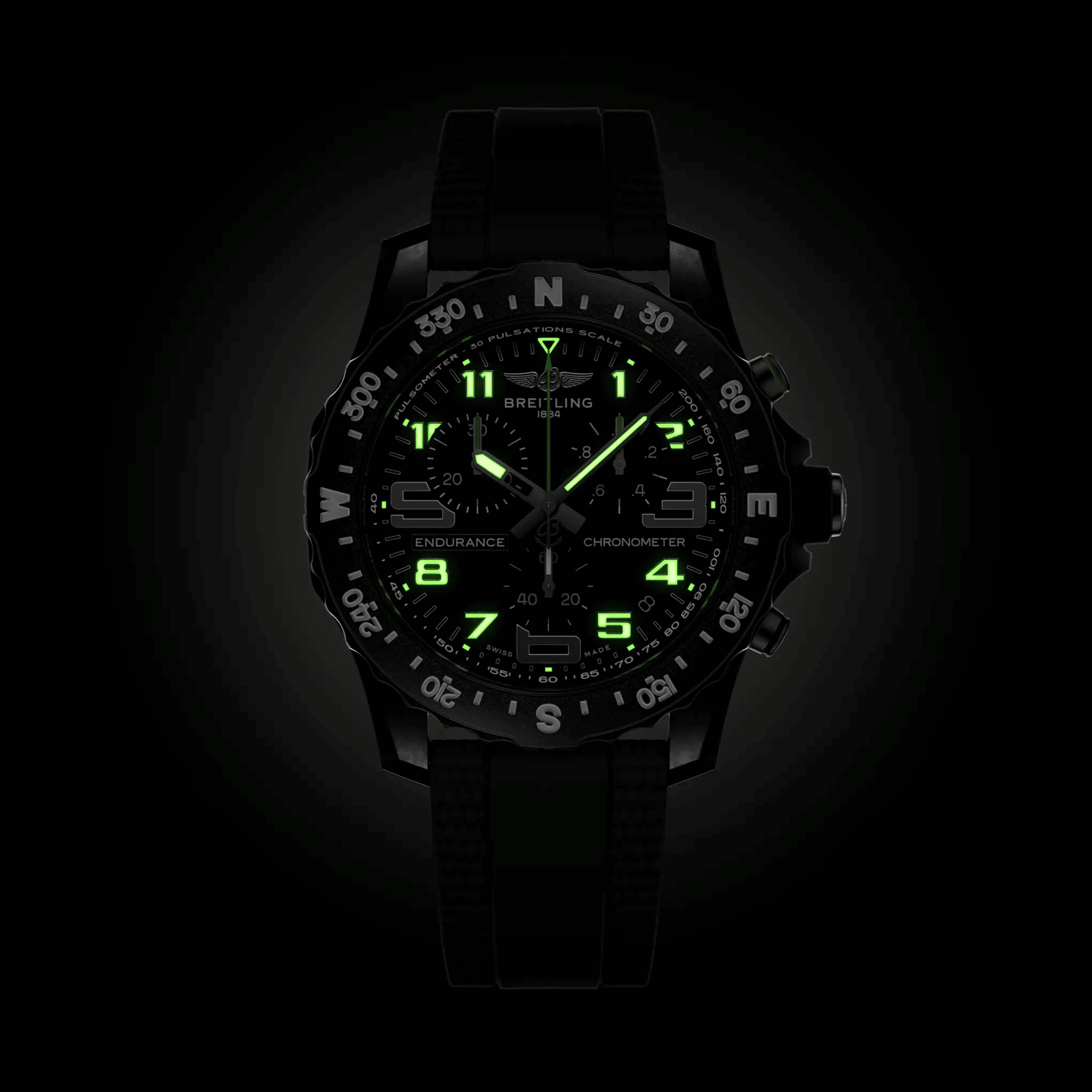 Montre Breitling Professional Endurance Pro quartz cadran noir bracelet caoutchouc noir 44 mm X82310E51B1S2