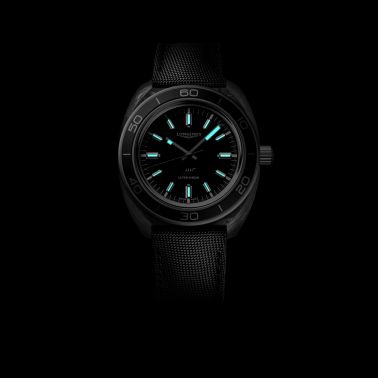 Montre Longines Ultra-Chron Carbon automatique cadran antracite bracelet tissu noir 43 mm L2.839.4.52.2