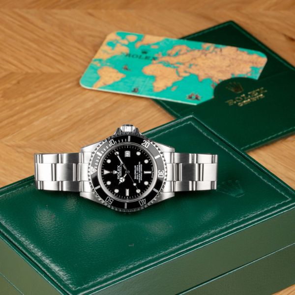 Montre Rolex Sea-Dweller 16600 automatique 40 mm Full Set 1999