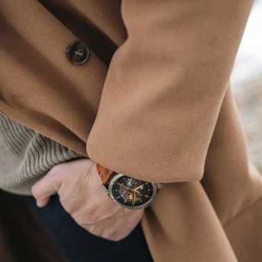 Garmin Fenix 8 AMOLED Sapphire Titanium Titanium silicone strap orange-graphite 47 mm watch