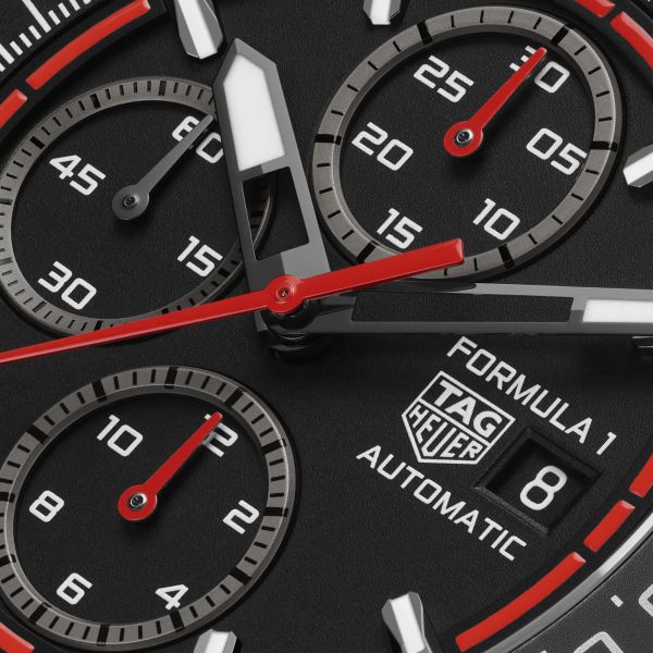 Montre TAG Heuer Formula 1 Chronographe automatique cadran noir bracelet caoutchouc noir 44 mm CBZ2082.FT8096