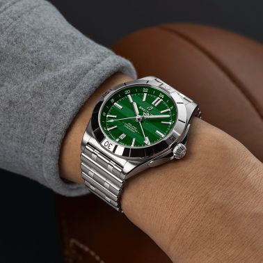 Breitling Chronomat GMT Six Nations Ireland automatic watch green dial steel bracelet 40 mm A323987B1L1A1