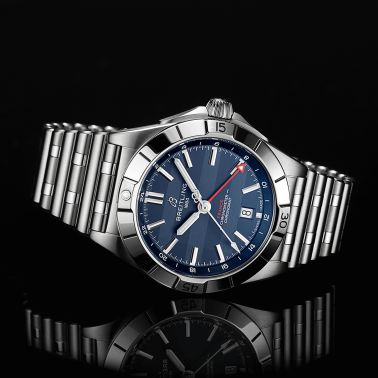 Montre Breitling Chronomat GMT Six Nations France automatique cadran bleu bracelet acier 40 mm A323989B1C1A1