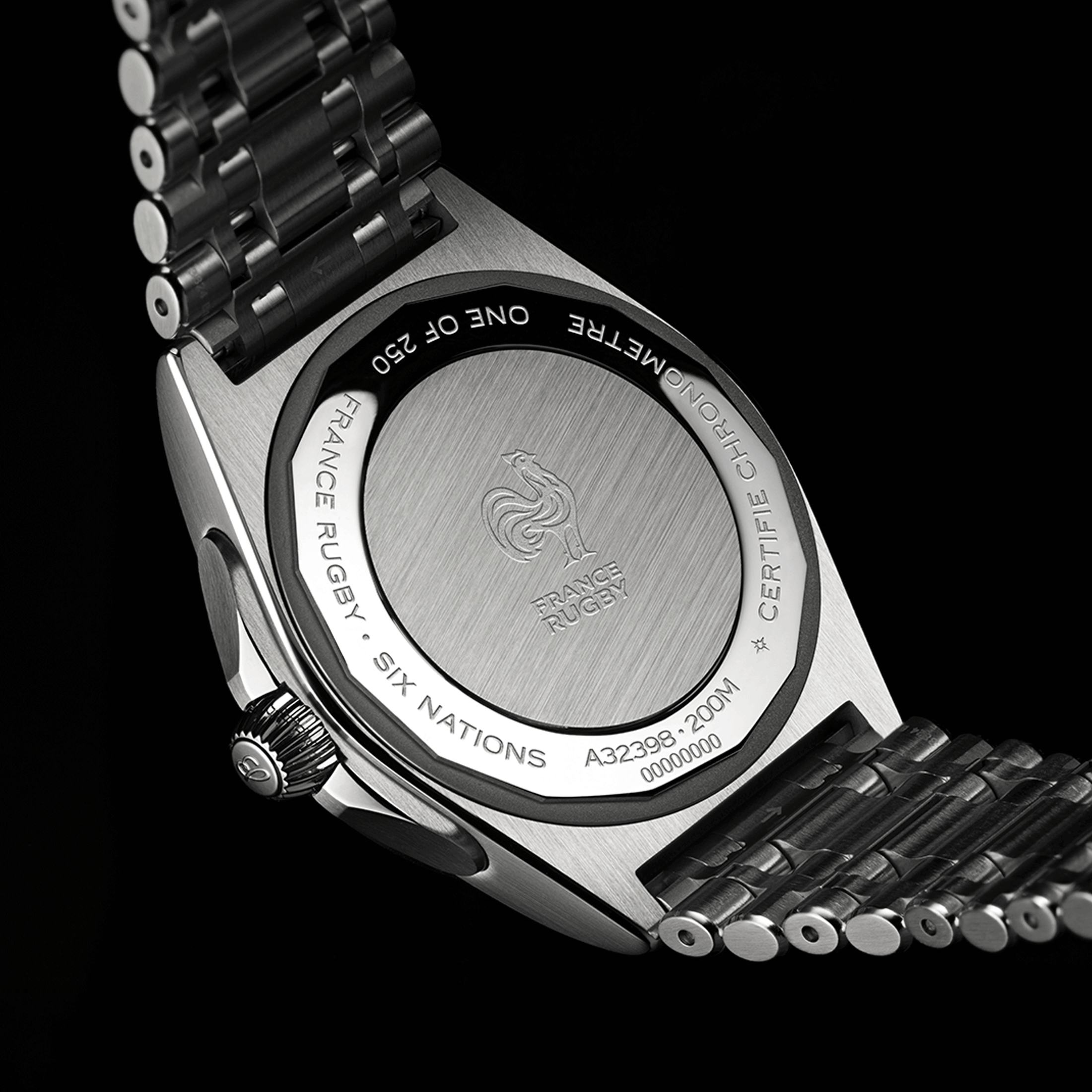 Montre Breitling Chronomat GMT Six Nations France automatique cadran bleu bracelet acier 40 mm A323989B1C1A1