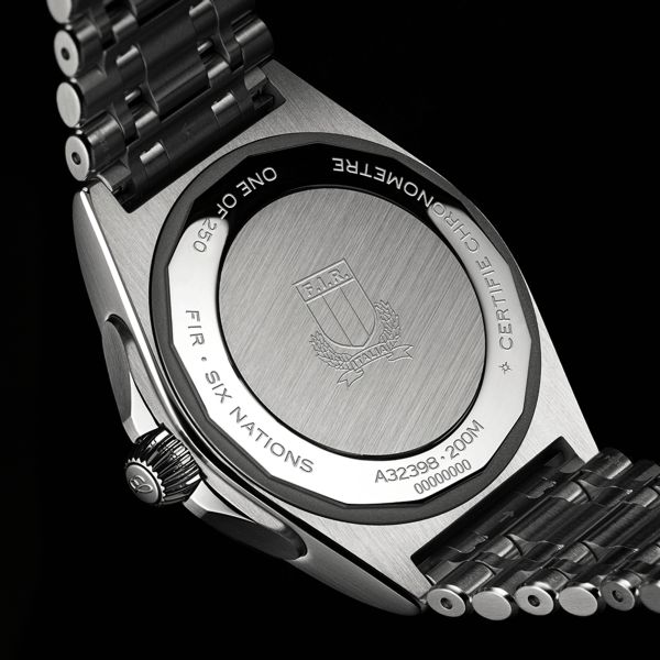 Montre Breitling Chronomat GMT Six Nations Italie automatique cadran bleu bracelet acier 40 mm A323981C1C1A1