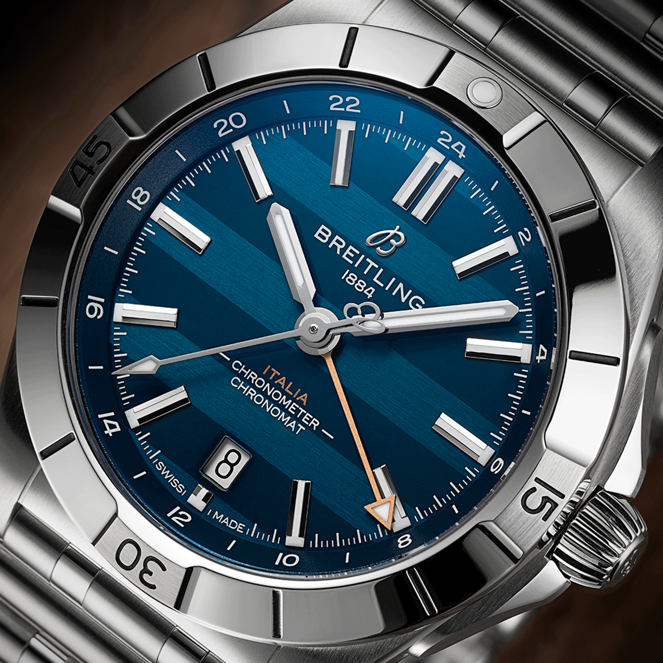 Montre Breitling Chronomat GMT Six Nations Italie automatique cadran bleu bracelet acier 40 mm A323981C1C1A1
