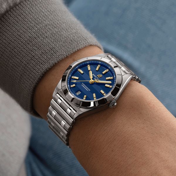 Breitling Chronomat Six Nations Scotland quartz watch blue dial steel bracelet 32 mm A773106A1C1A1