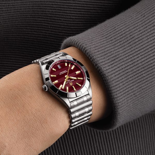 Breitling Chronomat Six Nations Wales quartz watch burgundy dial steel bracelet 32 mm A773108A1K1A1