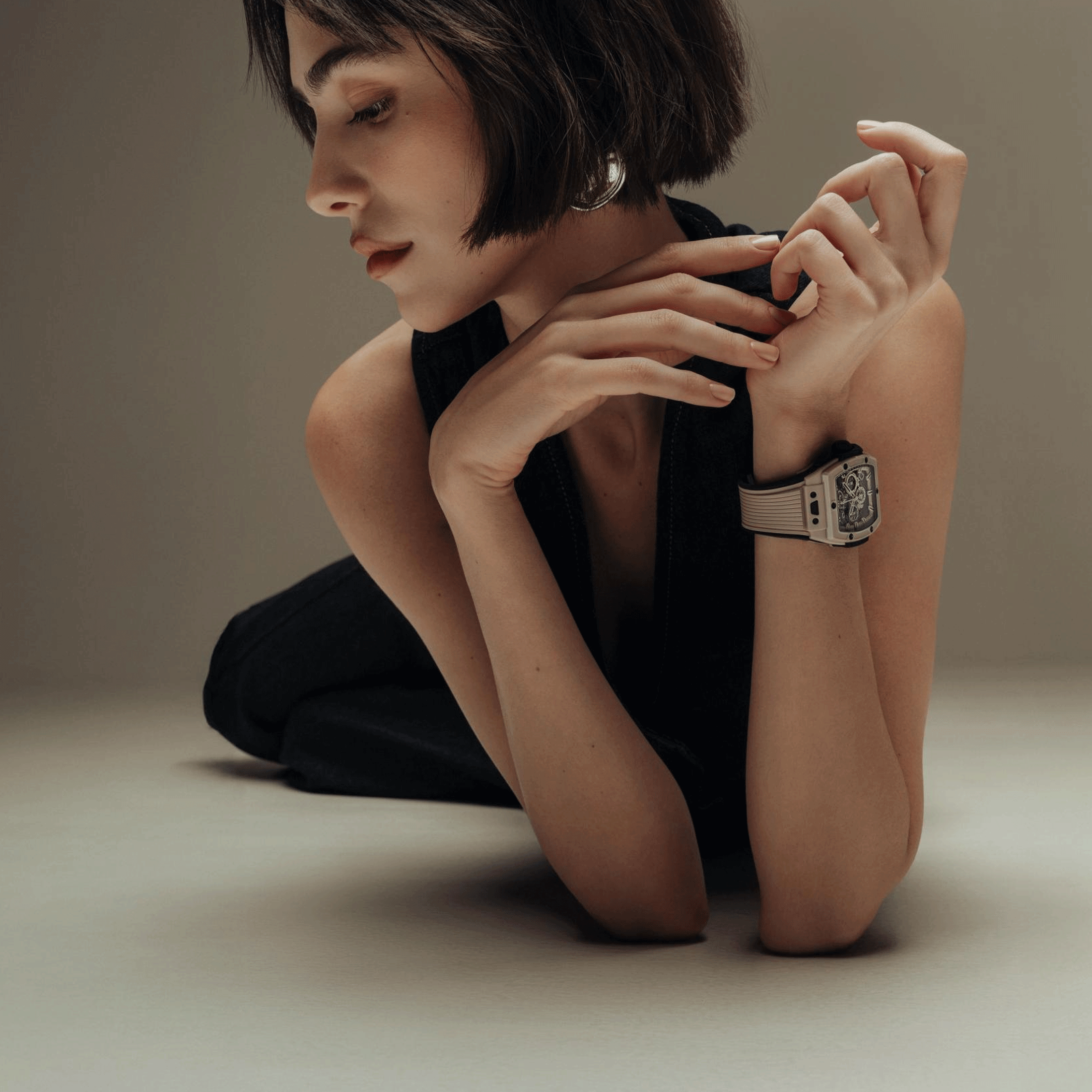 Montre Hublot Spirit of Big Bang Beige Ceramic 42 mm 642.CZ.6110.RX