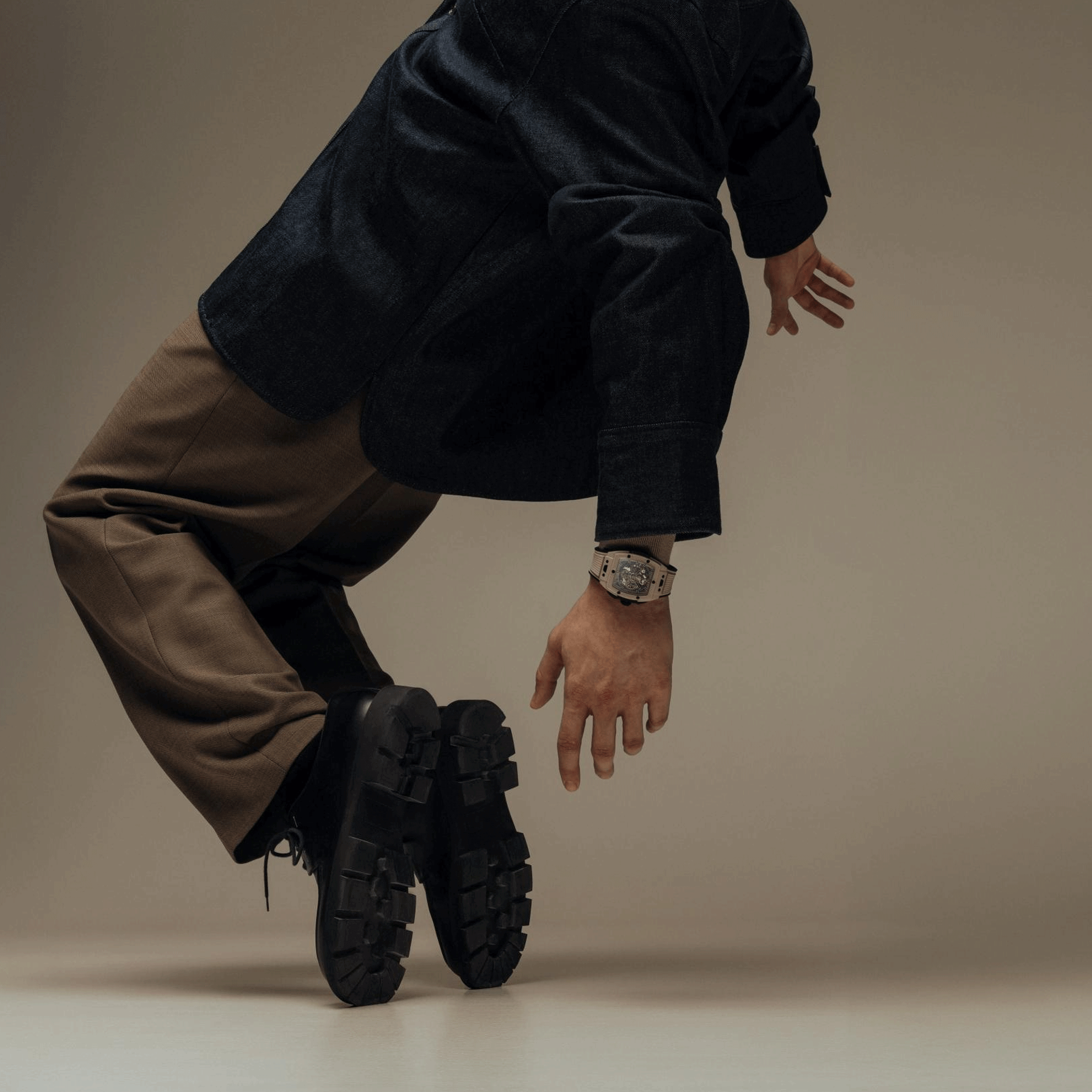 Montre Hublot Spirit of Big Bang Beige Ceramic 42 mm 642.CZ.6110.RX