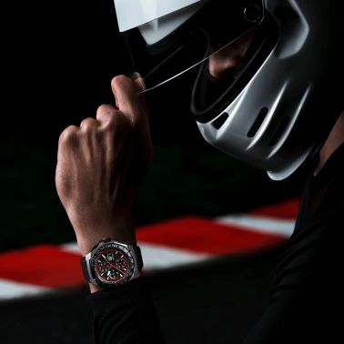 Montre TAG Heuer Formula 1 Chronographe automatique cadran noir bracelet caoutchouc noir 44 mm
