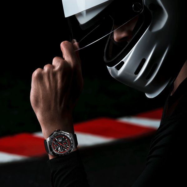 TAG Heuer Formula 1 Automatic Chronograph watch black dial black rubber strap 44 mm CBZ2082.FT8096