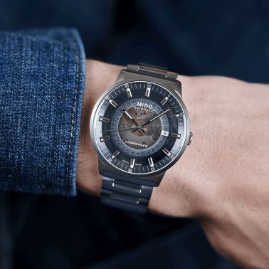 Montre Mido Commander Gradient automatique cadran squelette fumé bleu bracelet acier 40 mm M021.407.11.411.01