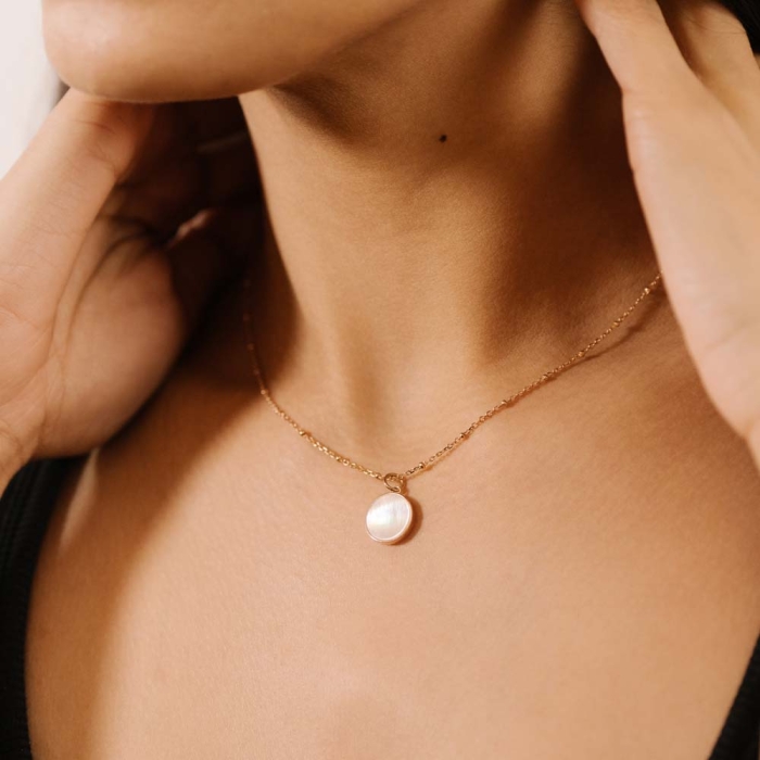 Pendant Ginette NY ever pink mop charm in rose gold 