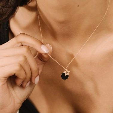 Pendant Ginette NY onyx tiny bead charm in rose gold 