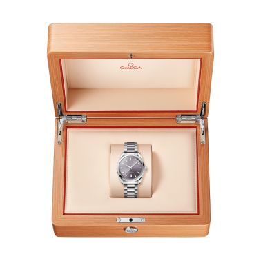 Montre Omega Seamaster Aqua Terra Shades 150m Co-Axial Master Chronometer cadran lavande bracelet acier 38 mm