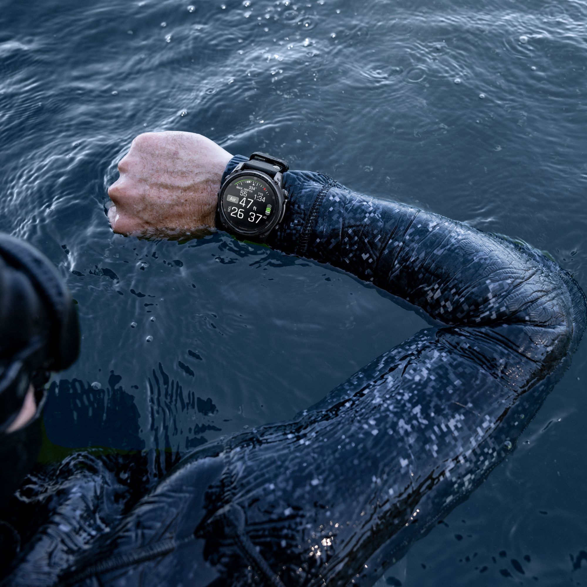 Montre Garmin Tactix 8 AMOLED bracelets nylon et silicone 47 mm - Avec calculateur Applied Ballistics Ultralight