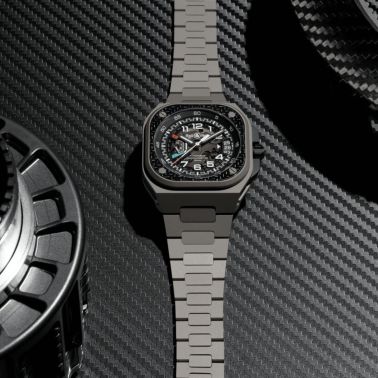 Bell & Ross BR-X5 Racing automatic black dial titanium bracelet 41 mm