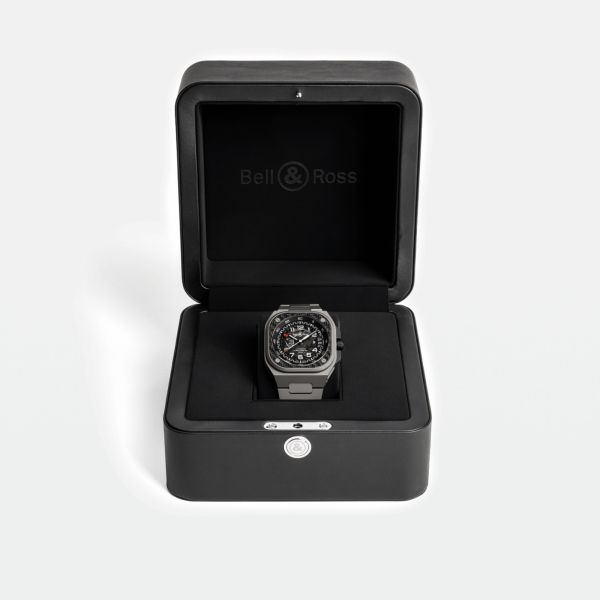 Montre Bell & Ross BR-X5 Racing automatique cadran noir bracelet titane 41 mm
