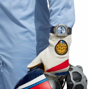 Montre Bell & Ross BR 05 Chrono A523 Patrouille de France automatique cadran bleu bracelet cuir bleu 42 mm