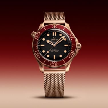 Montre Omega Seamaster Diver 300m Bronze Gold & Burgundy Co-Axial Master Chronometer cadran noir bracelet milanais 42 mm