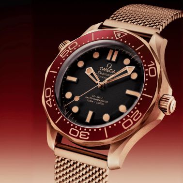 Montre Omega Seamaster Diver 300m Bronze Gold & Burgundy Co-Axial Master Chronometer cadran noir bracelet milanais 42 mm