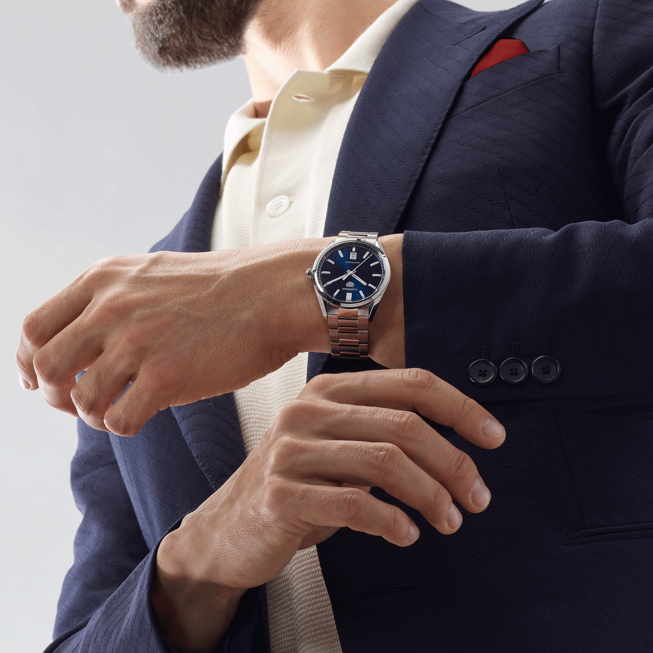 Montre Tag Heuer Carrera Calibre 5 automatique cadran bleu bracelet acier 39 mm WBN2112.BA0639