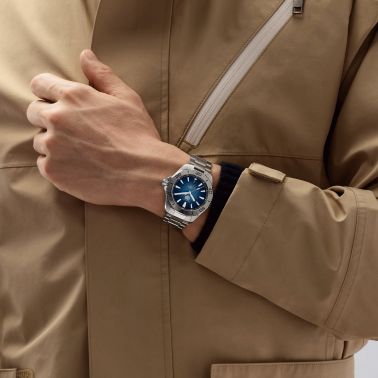 TAG Heuer Aquaracer Professional 200 automatic watch blue dial steel bracelet 40 mm WBP2111.BA0627