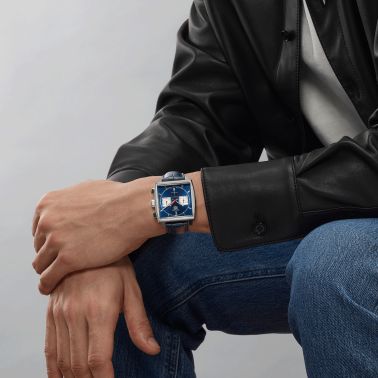 Montre TAG Heuer Monaco Calibre Heuer 02 cadran bleu bracelet croco 39 mm CBL2111.FC6453