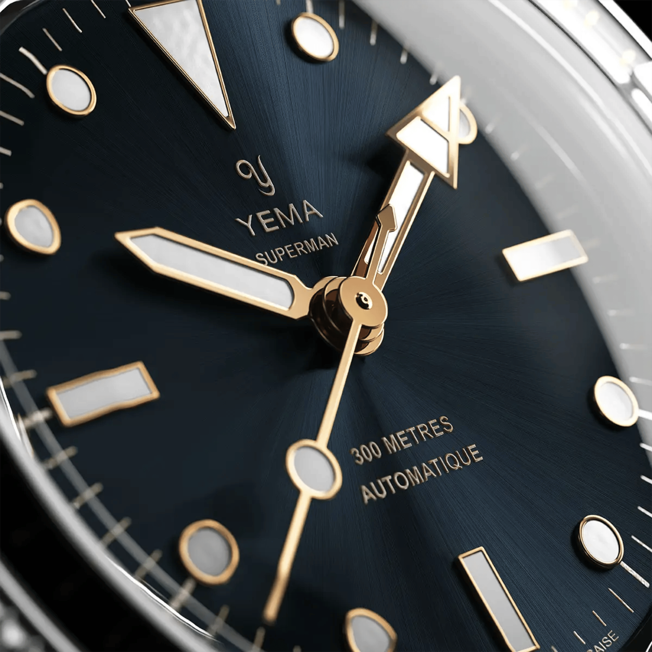 Montre Yema Superman Gilt CMM.10 automatique cadran bleu bracelet acier 39 mm