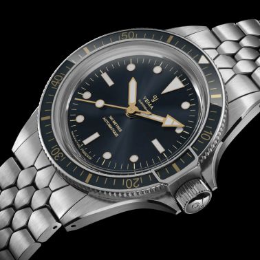 Yema Superman Gilt CMM.10 automatic blue dial steel bracelet 41 mm