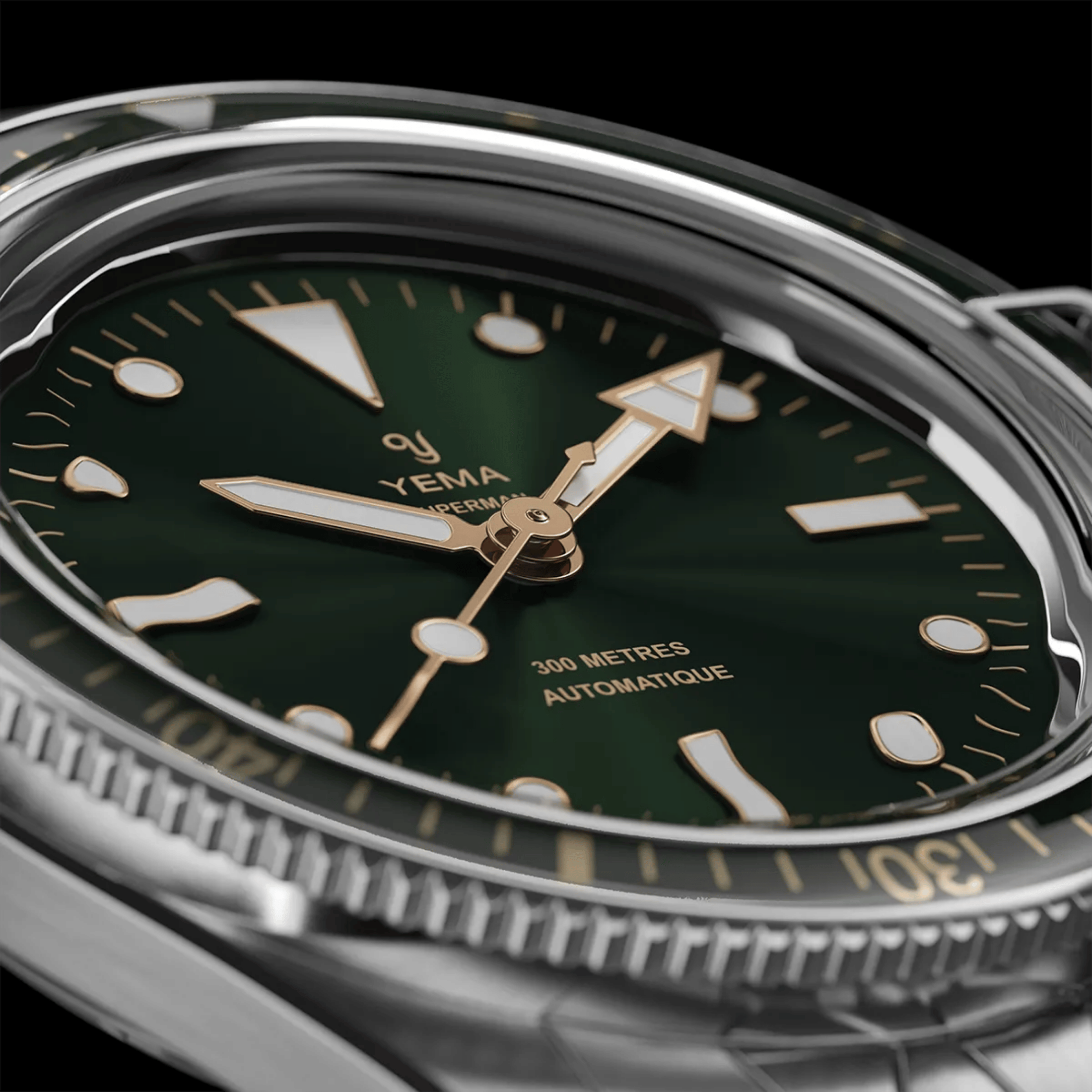 Yema Superman Gilt CMM.10 automatic green dial steel bracelet 41 mm