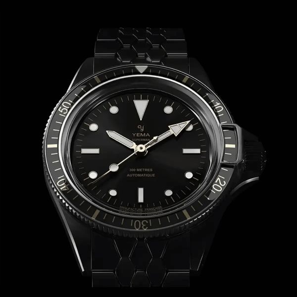 Yema Superman Gilt CMM.10 automatic black dial steel bracelet 41 mm