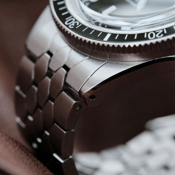 Yema Superman Steel CMM.10 automatic black dial steel bracelet 41 mm