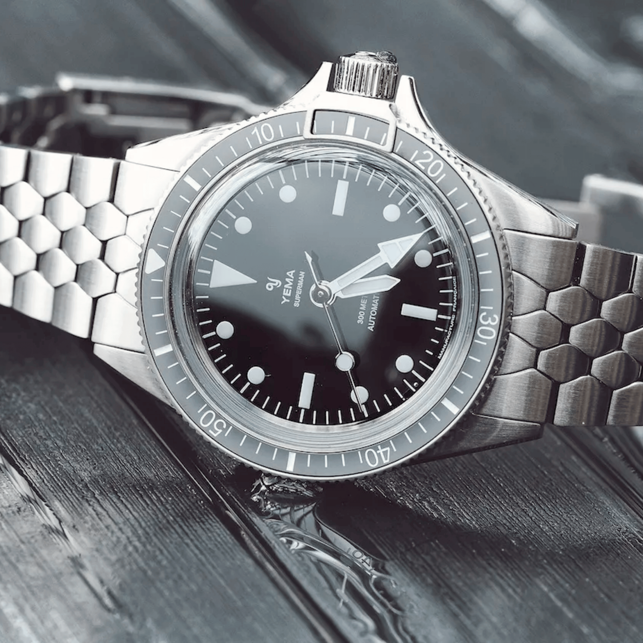 Yema Superman Steel CMM.10 automatic black dial steel bracelet 39 mm