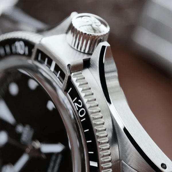 Yema Superman Steel CMM.10 automatic black dial steel bracelet 39 mm