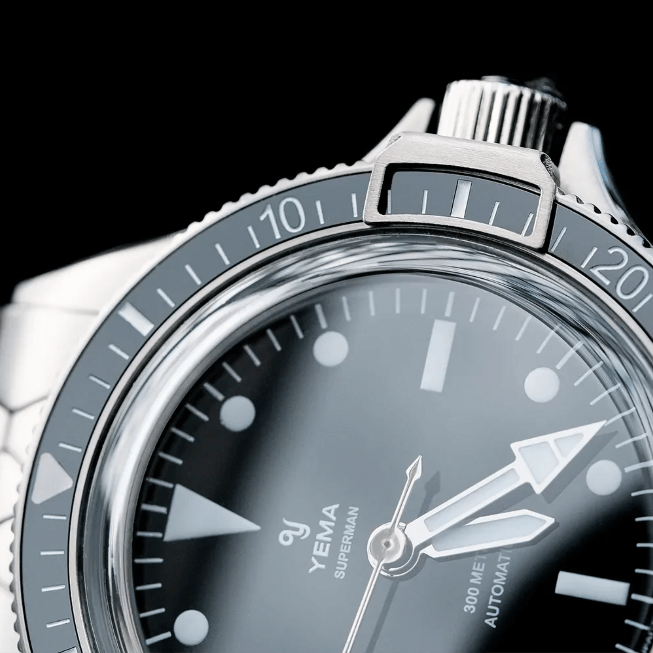 Yema Superman Steel CMM.10 automatic black dial steel bracelet 39 mm