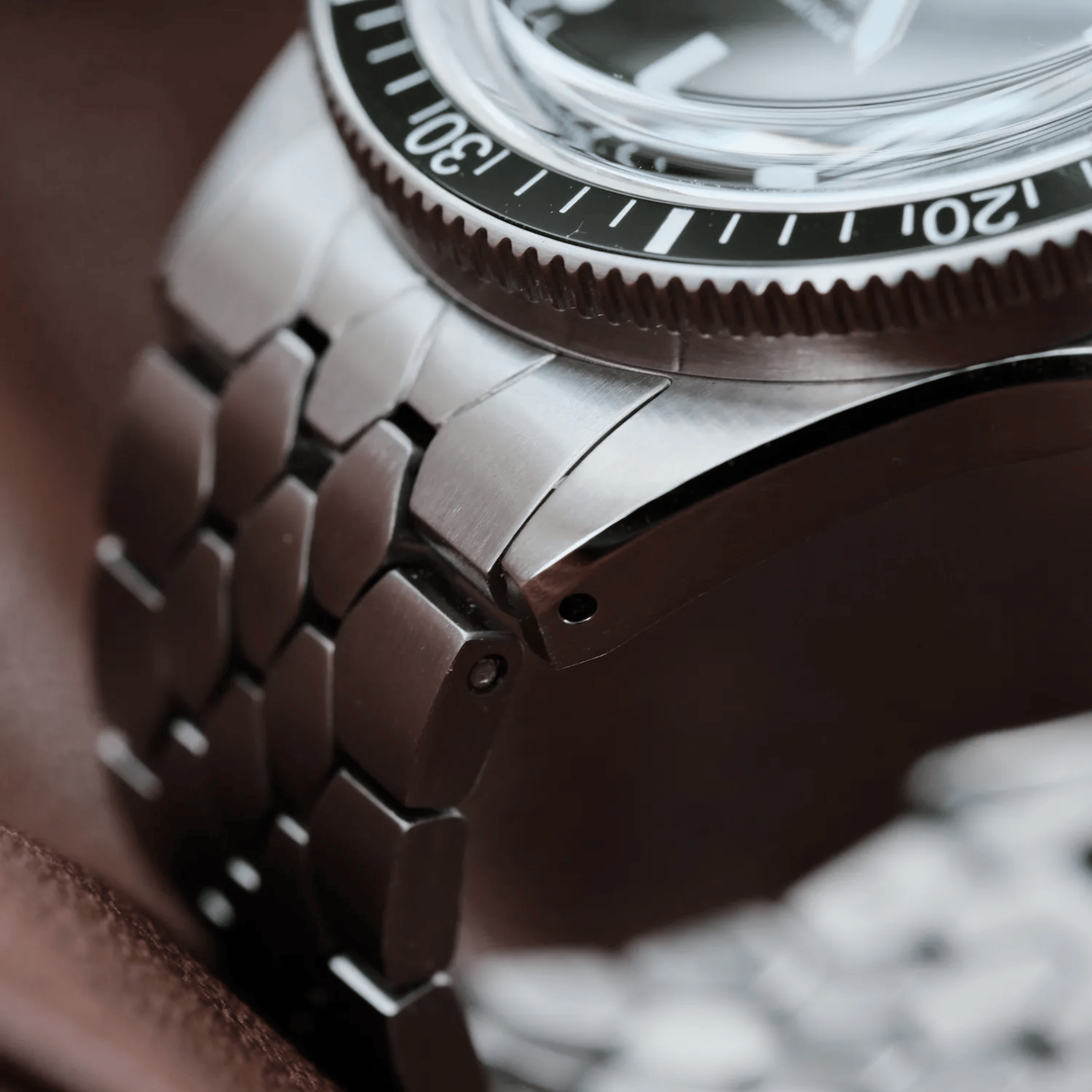 Yema Superman Steel CMM.10 automatic black dial steel bracelet 39 mm