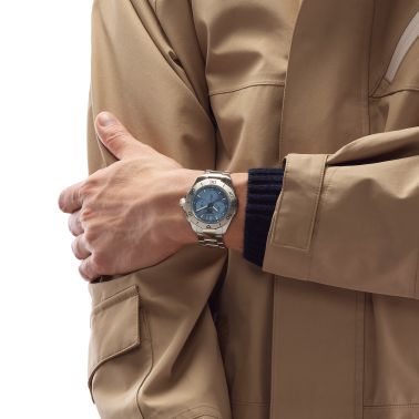 TAG Heuer Aquaracer Professional 200 Date Chronograph quartz watch blue dial steel bracelet 40 mm CBP1112.BA0627