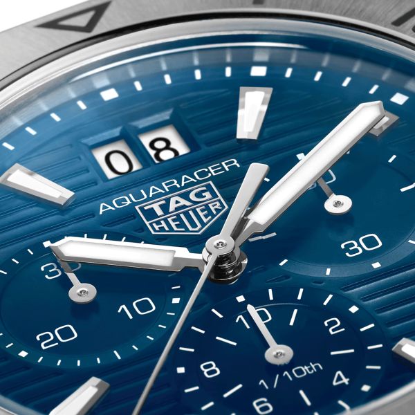 TAG Heuer Aquaracer Professional 200 Chronograph quartz watch blue dial steel bracelet 40 mm CBP1113.BA0627