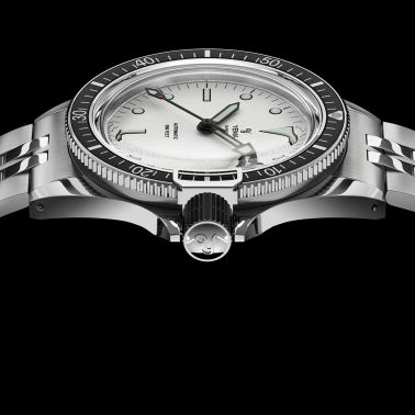Montre Yema Superman Swiss Edition automatique cadran blanc bracelet acier 41 mm