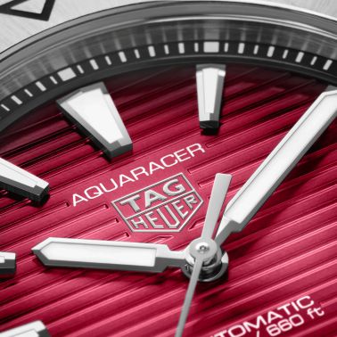 TAG Heuer Aquaracer Professional 200 automatic watch red dial steel bracelet 40 mm WBP2114.BA0627