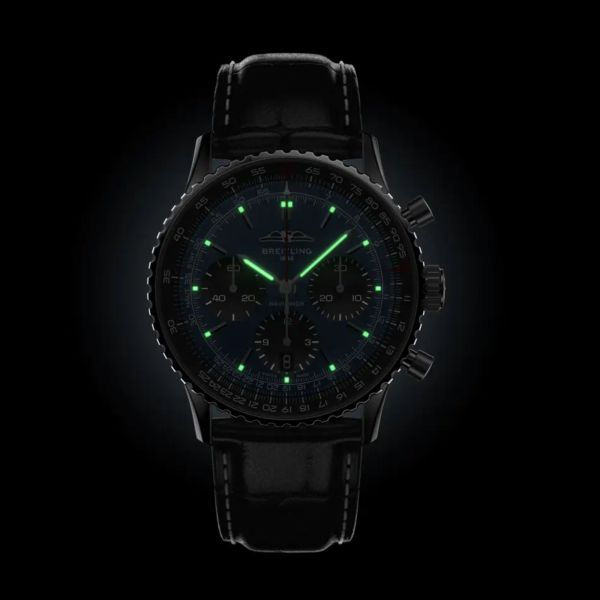 Montre Breitling Navitimer automatique B01 Chronographe cadran bleu bracelet cuir noir 41 mm