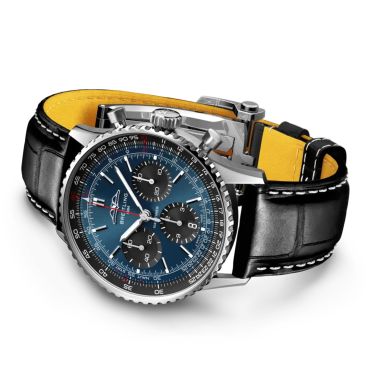 Montre Breitling Navitimer automatique B01 Chronographe cadran bleu bracelet cuir noir 41 mm