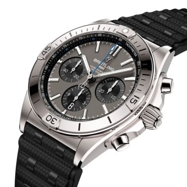 Montre Breitling Chronomat B01 Titanium automatique cadran anthracite bracelet caoutchouc noir 42 mm