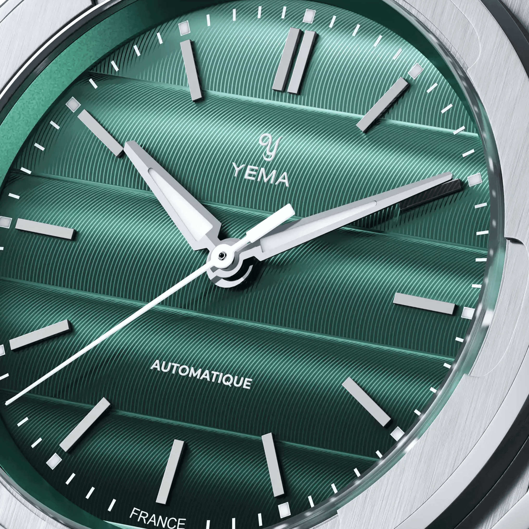 Yema Wristmaster Traveller automatic green dial steel bracelet 39 mm