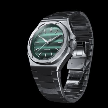 Yema Wristmaster Traveller automatic green dial steel bracelet 39 mm
