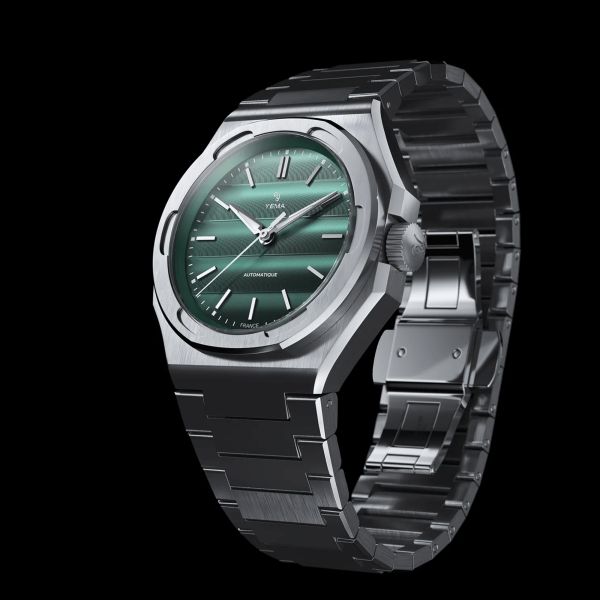 Yema Wristmaster Traveller automatic green dial steel bracelet 39 mm