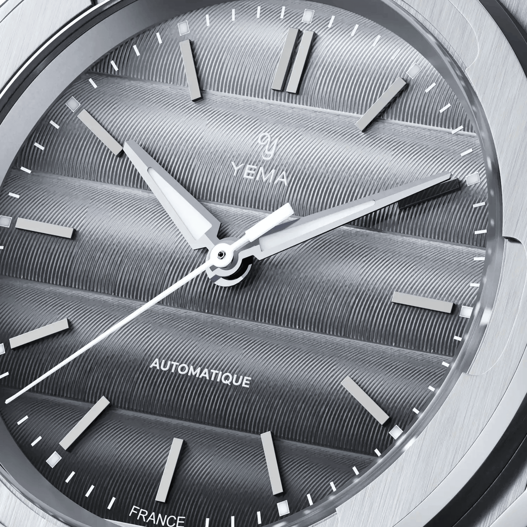 Yema Wristmaster Traveller automatic grey dial steel bracelet 39 mm